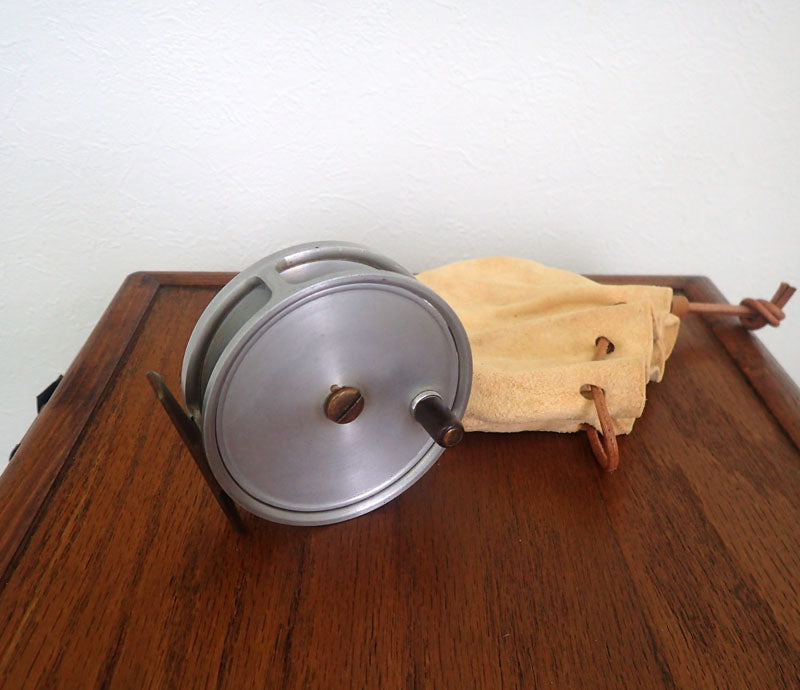 FLY REEL
