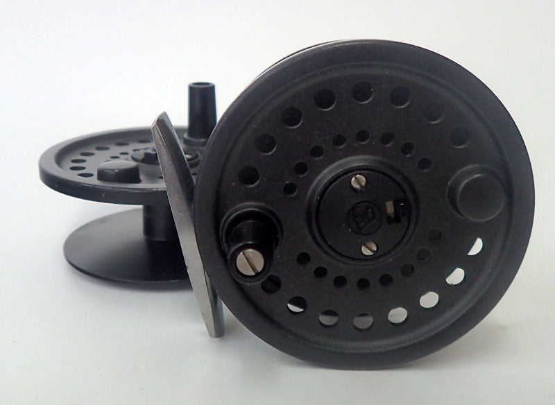 トラッタのリール・MADE IN JAPAN 108-1_9d26bac2-0bb2-4a54-b50f-