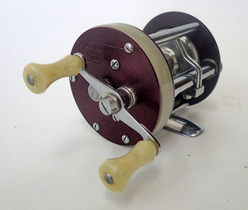 SHAKESPEAREL NO 1975 MODEL DH ビンテージリール Shakespeare Model 1975 DH Bicentennial Baitcasting Reel