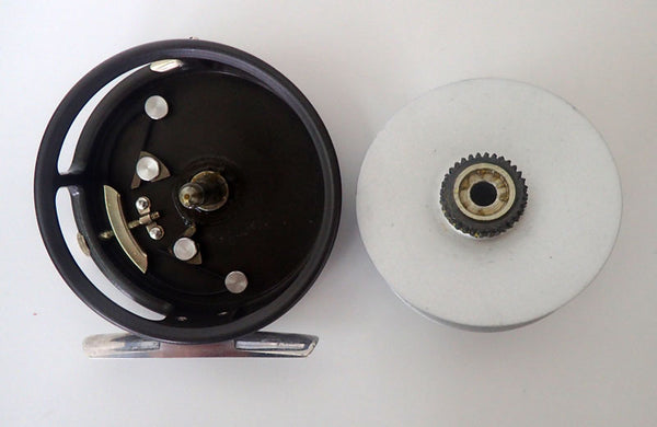 R832 HARDY FEATHERWEIGHT