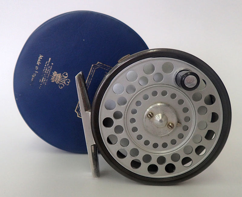 R833 HARDY　FEATHERWEIGHT
