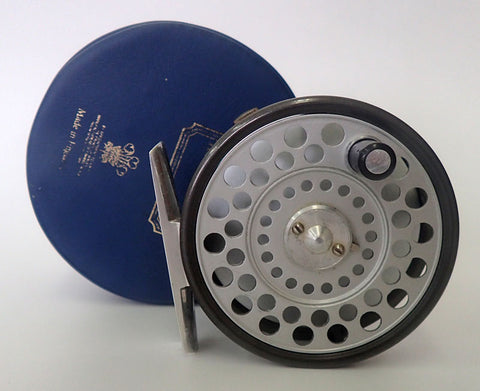 R833 HARDY　FEATHERWEIGHT